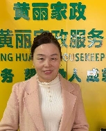 李查春照片
